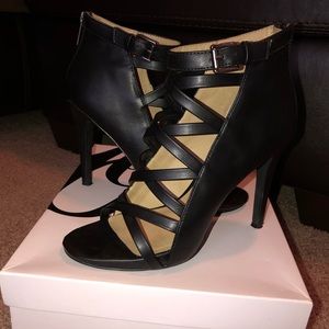 ❌SOLD❌.  Nine West Heels 🖤